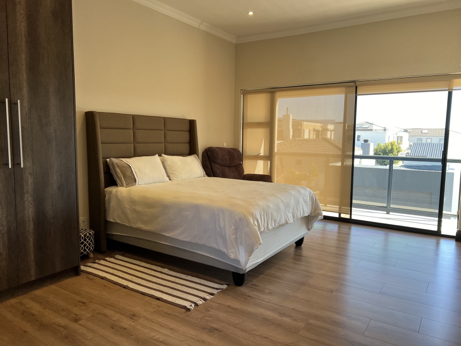 6 Bedroom Property for Sale in Sagewood Western Cape